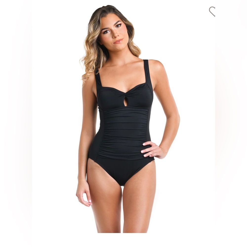La Blanca Island Goddess Keyhole Twist One Piece 8 Black